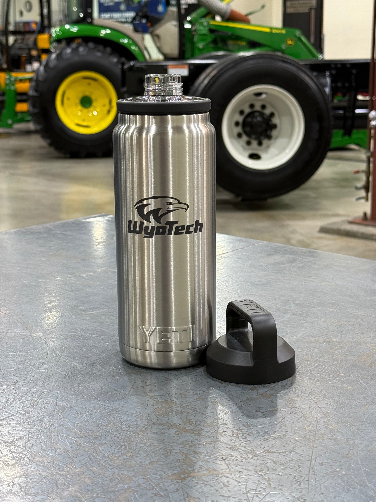 26oz Yeti Water Bottle